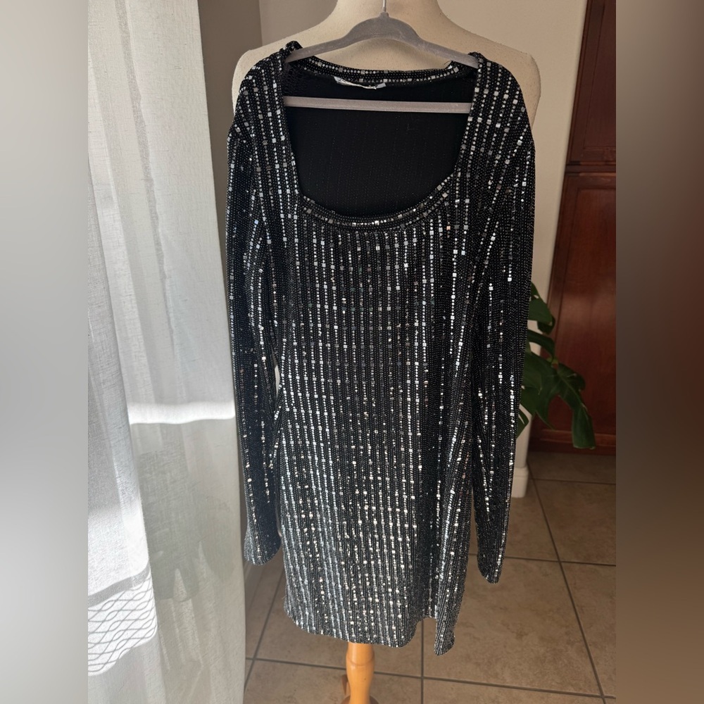 B Darlin Black and Silver Long Sleeve‎ Dress
